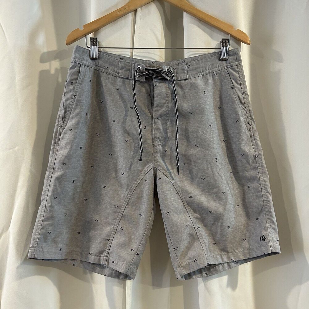 Free World Men's 31 Waist Light Blue Geometric Print Beach Swim Shorts Hybrid